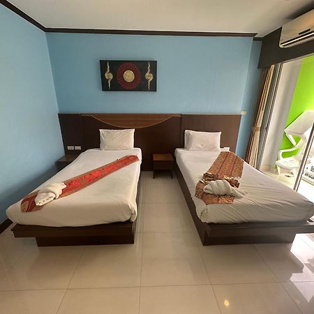 Issara Patong Beach Exterior photo