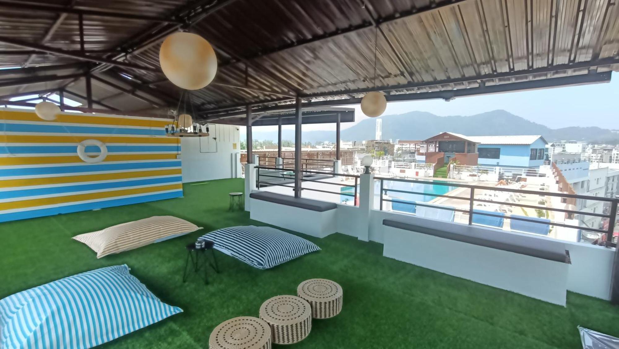 Issara Patong Beach Exterior photo