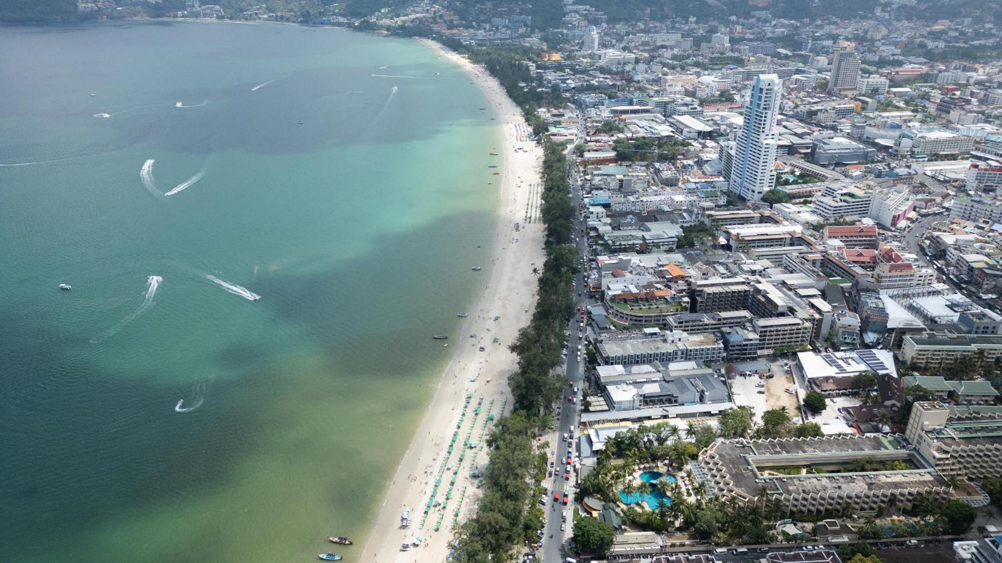 Issara Patong Beach Exterior photo