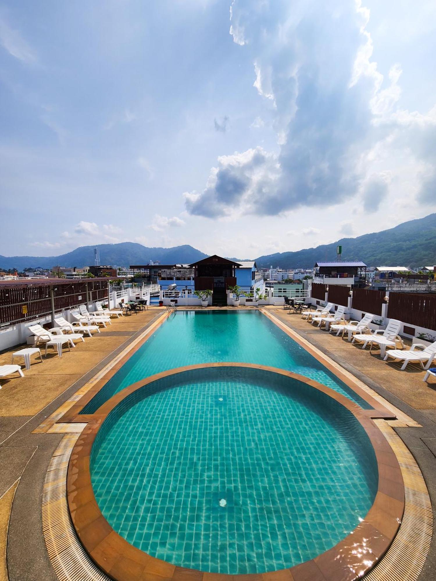 Issara Patong Beach Exterior photo